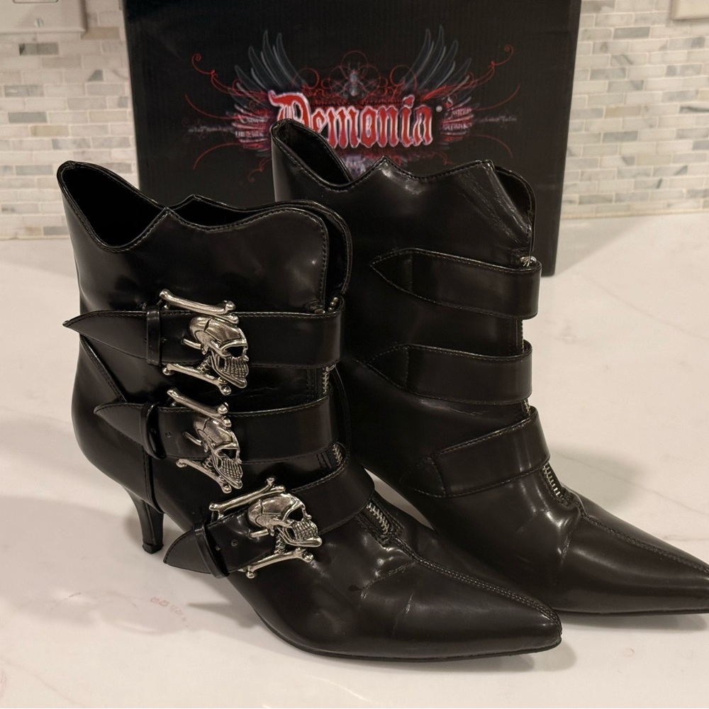 Pleaser Women's Black Pointed Skull Buckle Ankle Boots